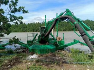 watermaster amphibous tractor