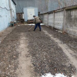 final leveling of the parking lot