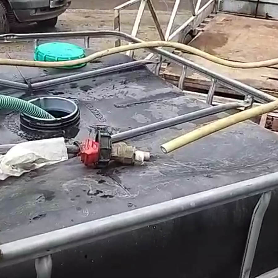 Preparación de mezclas para fumigación contra enfermedades fúngicas e insectos